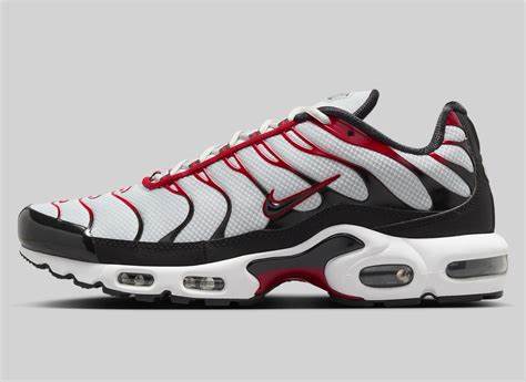 NIKE AIR MAX PLUS TN